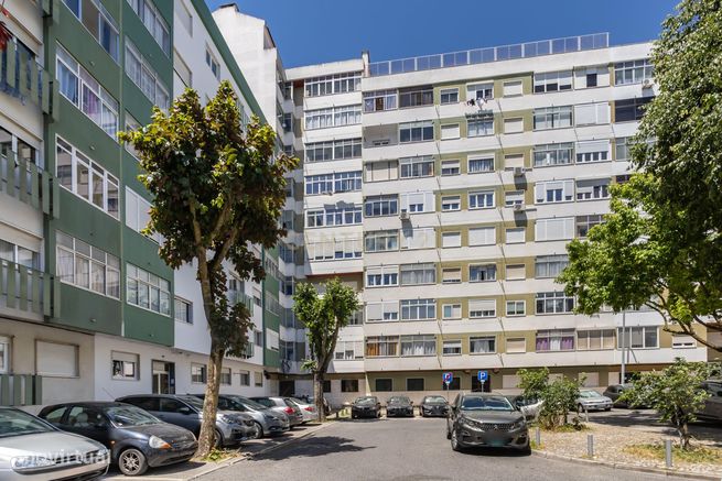 Apartamento T1+1 em Amadora com Elevador-22