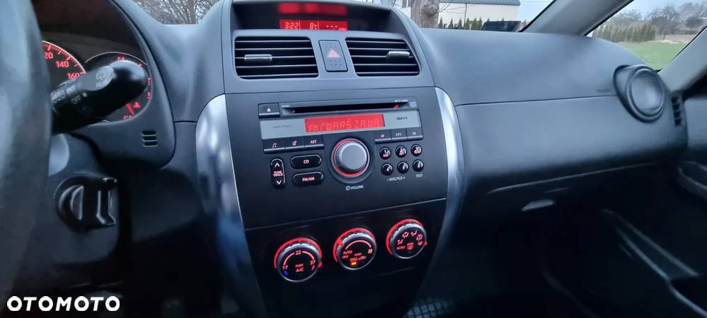 Suzuki SX4 1.6 Premium Outdoor - 7