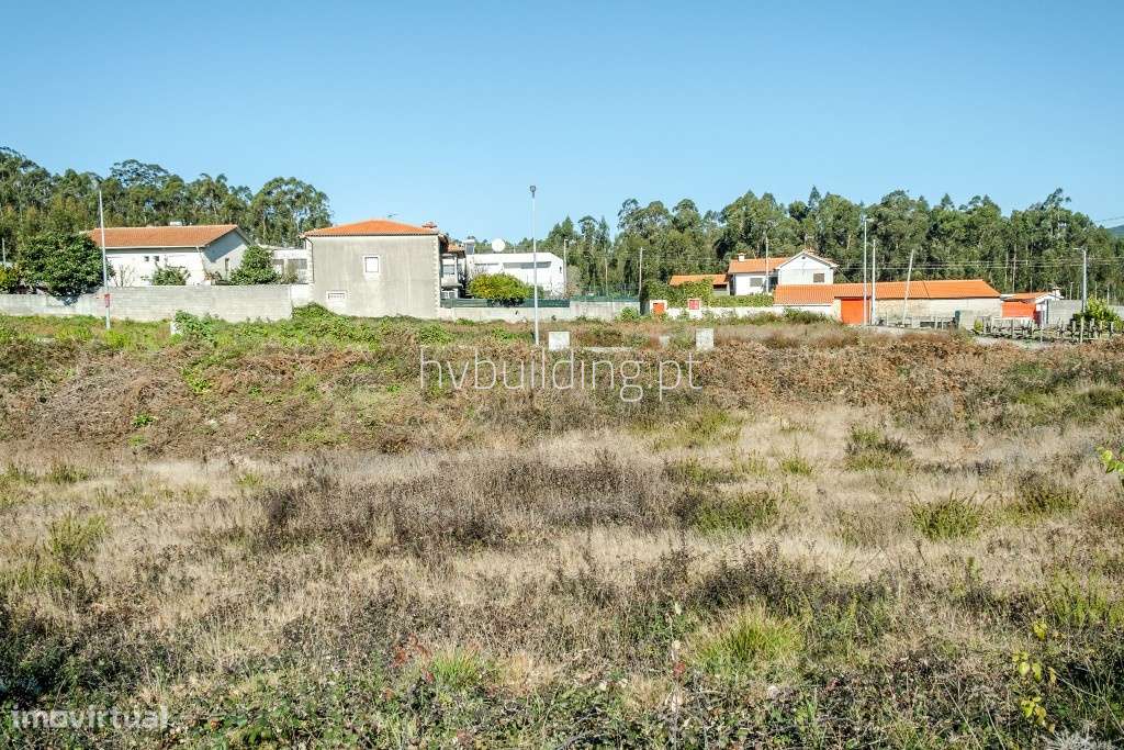 Lote com 950m2 localizado junto da estrada nacional em Perelhal, Barce - Grande imagem: 4/31