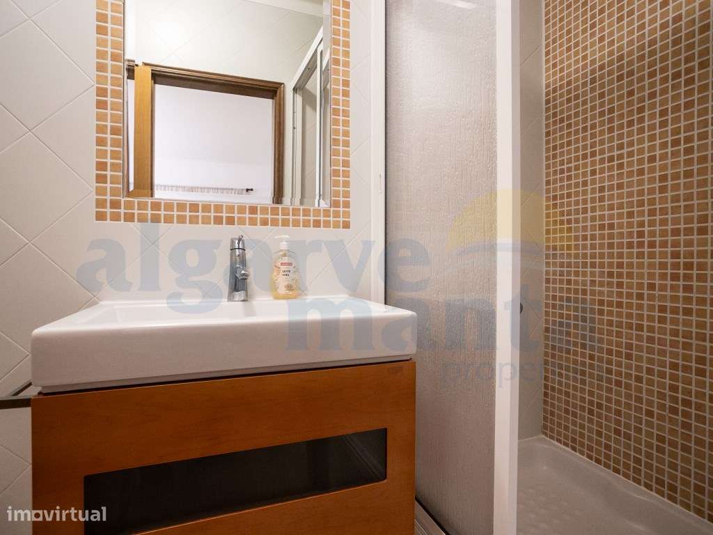 Moradia geminada T3 com Piscina Privada e Garagem - Praia da Lota-21