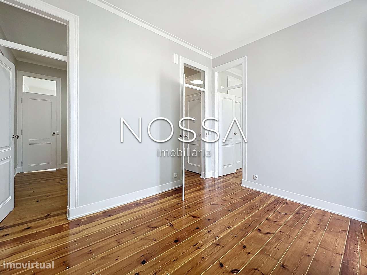 T2+1 Renovado com Varanda e Acesso Privativo ao Sótão | Charme e Lu... - Grande imagem: 5/31