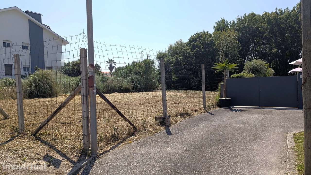 Lote c/387m2, p/Construção Moradia c/344m2-11