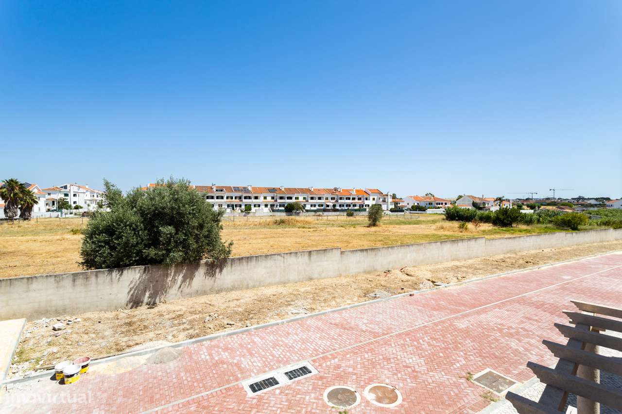 Moradia T3 em Construção com Garagem Dupla, Sótão e Terraço-7