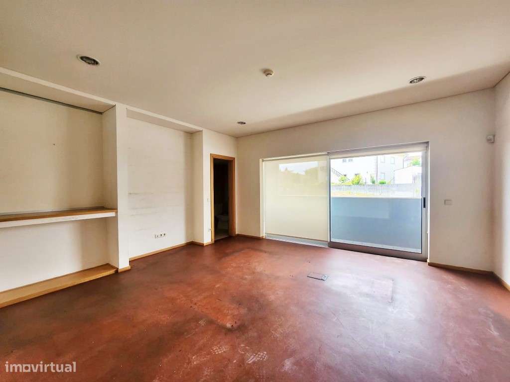 Armazém como novo com espaço exterior - Grande imagem: 5/19