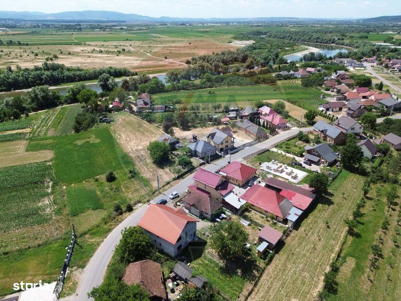 DE VÂNZARE – Casă cu etaj, Tămaia, Maramureș – aproape de Someș - Imagine principală: 4/17