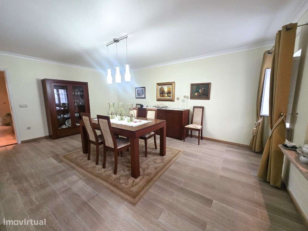 Excelente Moradia T6 com Quintal e Garagem - Próxima de Alter do Ch...-16