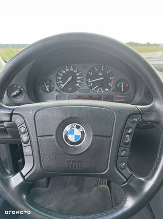 BMW Seria 7 740i - 23