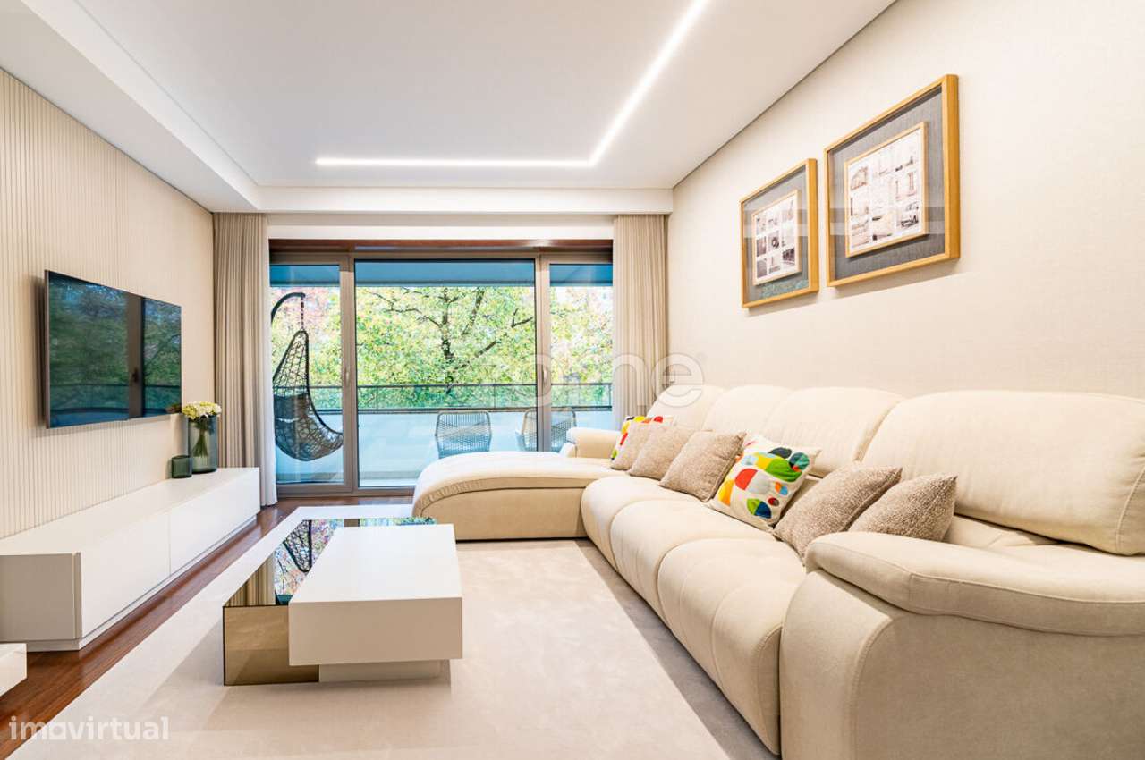 Apartamento T2 Mobilado, com Varanda e Garagem Fechada - Braga - Grande imagem: 5/47