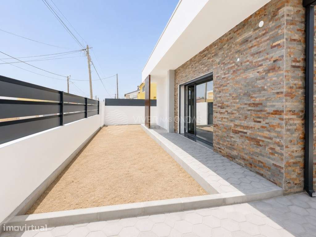 Oferta da Escritura | Moradia T3+1 Térrea com 307 m² em Fernão Ferro-29