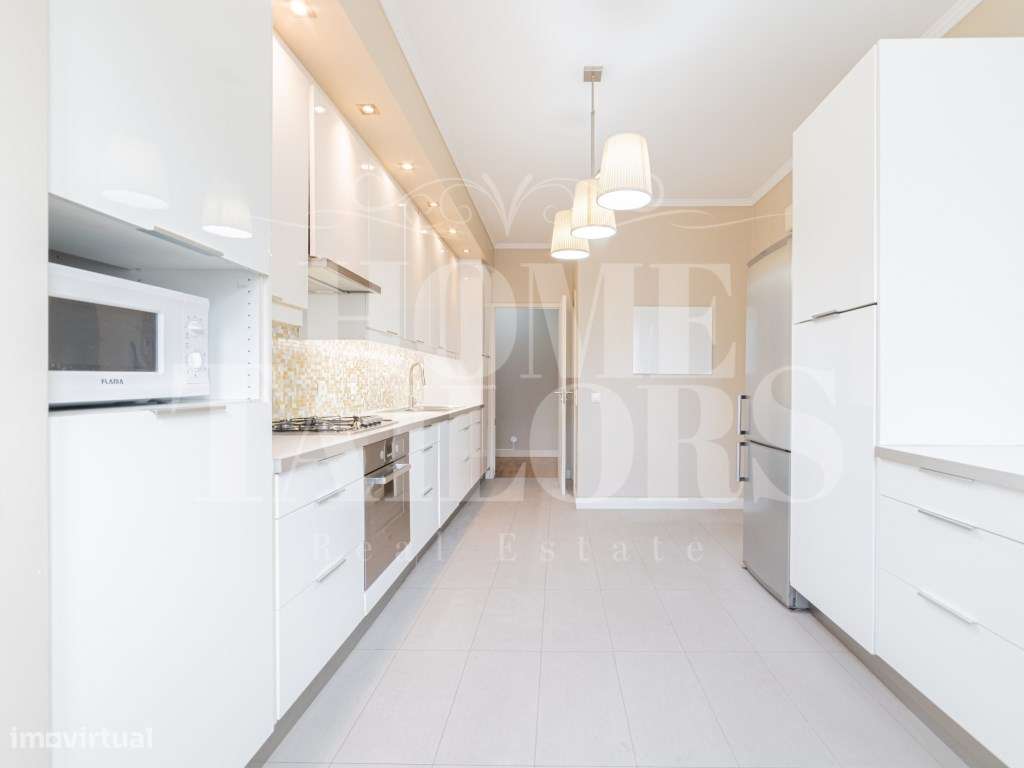 T3 com 183 m², varanda e suite no prestigiado Alto da Barra-6