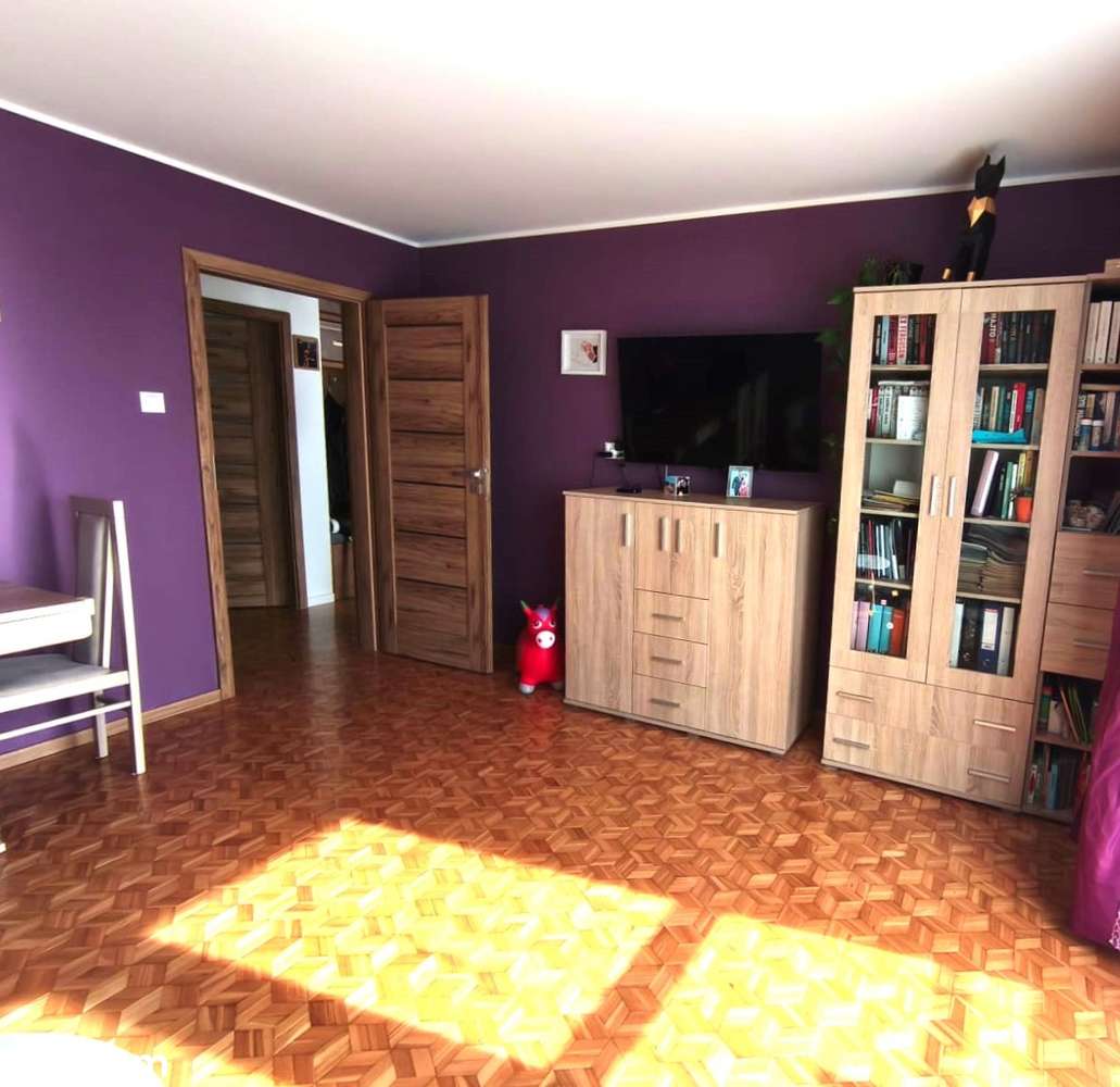 Mieszkanie ul. E. Zoli Oporów , 3 pokoje , piwnica, po remoncie !-5