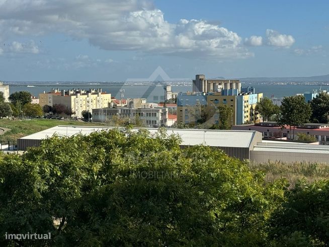 Apartamento T3 com arrecadação em Marvila, Lisboa-16