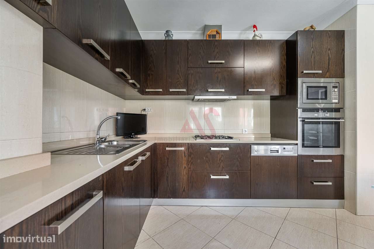 Moradia T5 com Vista Deslumbrante sobre a Cidade de Vizela-23