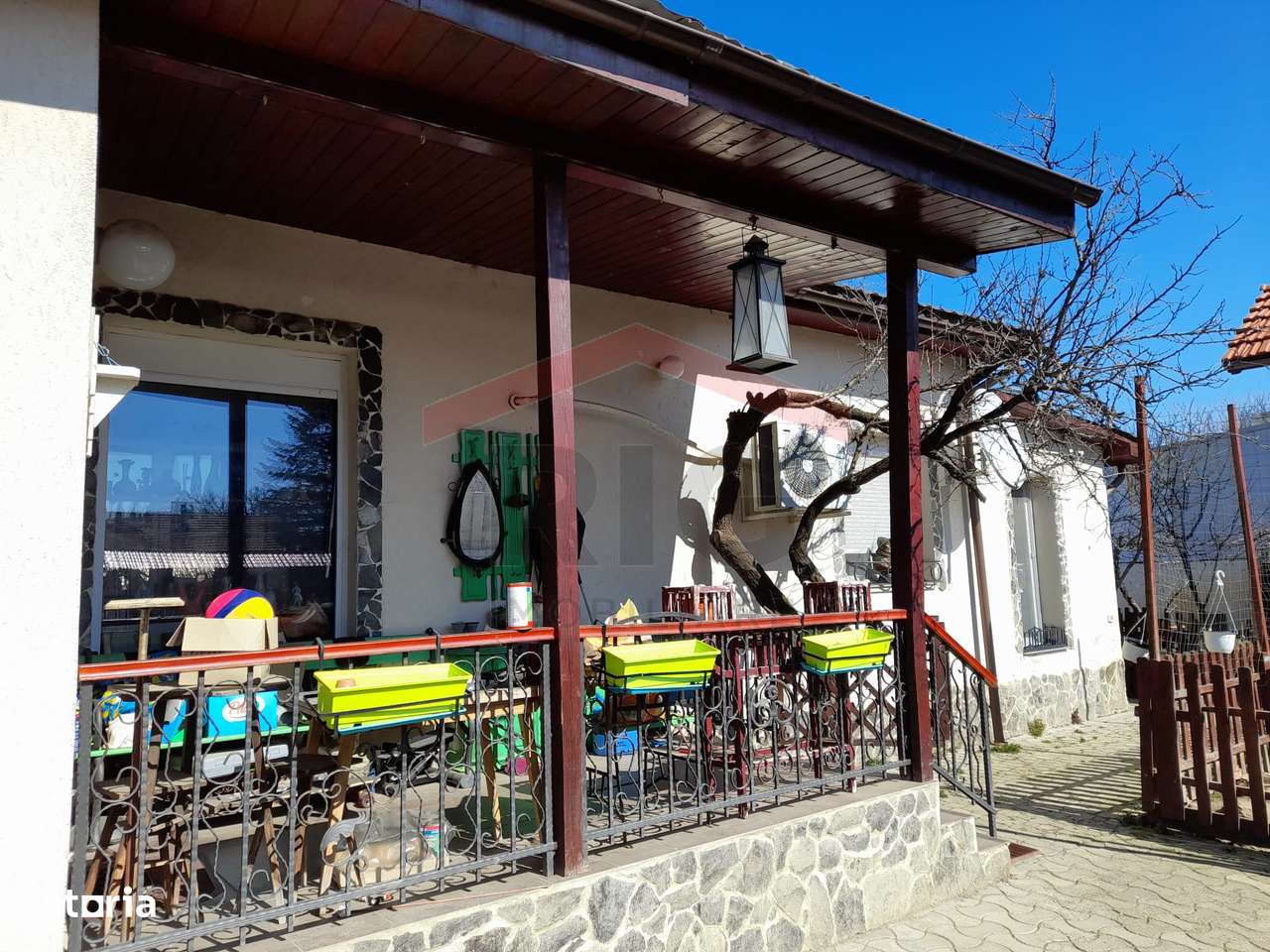 OPORTUNITATE!!! Casa de vanzare in zona Centrala - Imagine principală: 3/14