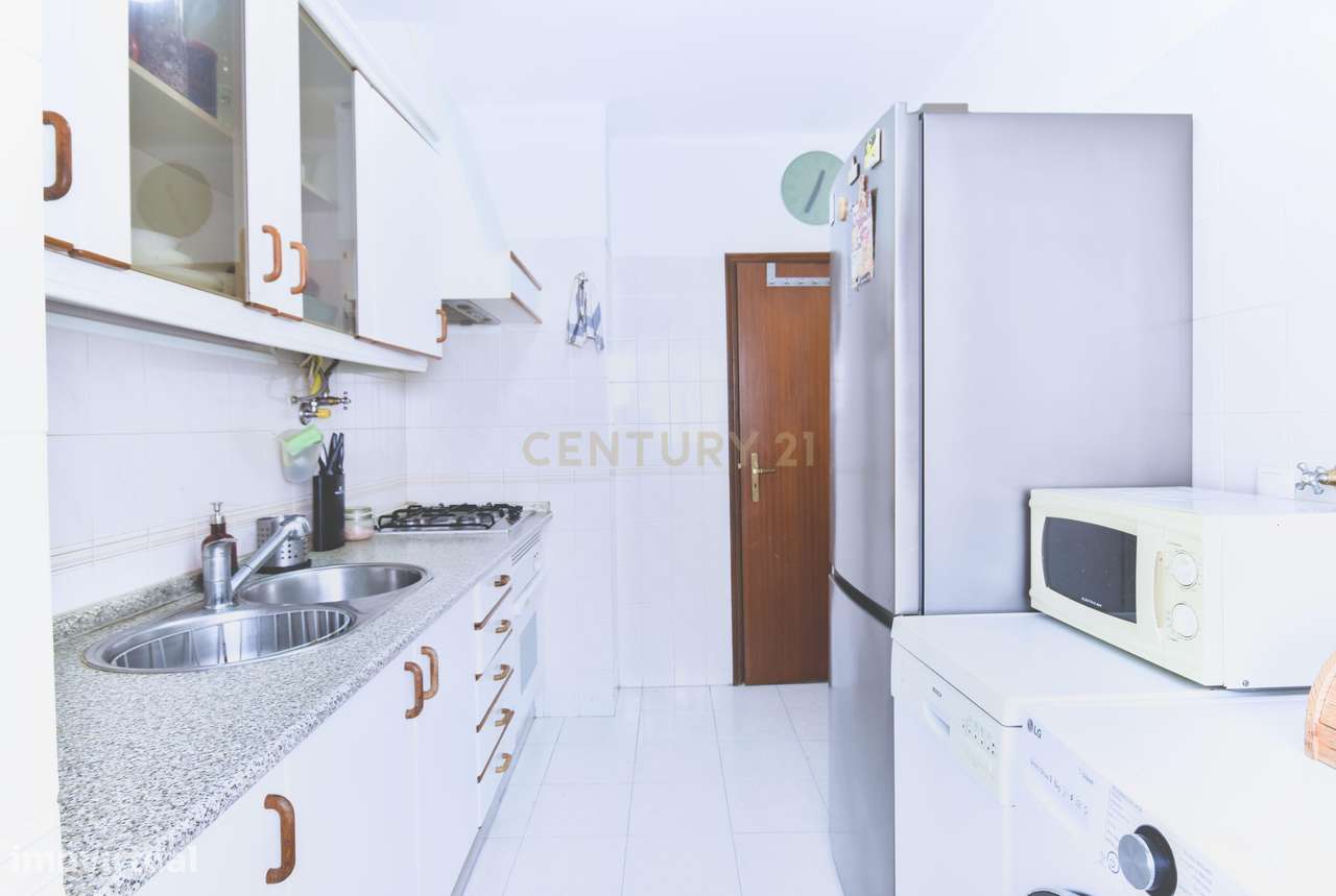 APARTAMENTO T1 - RINCHOA, RIO DE MOURO-6