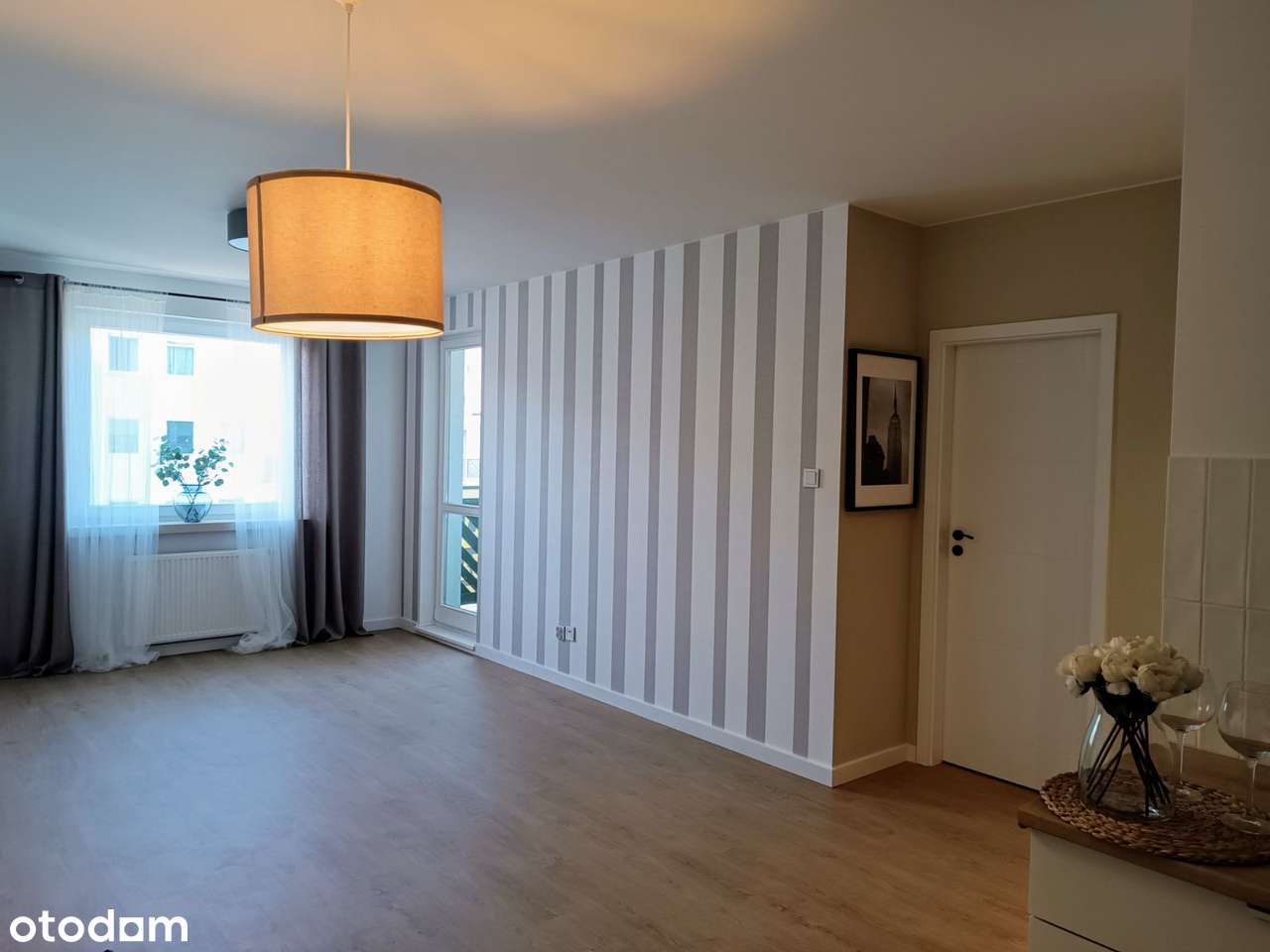 Bezpośrednio – 2 pokoje po remoncie, cena do negocjacji - Pełny obrazek: 1/9