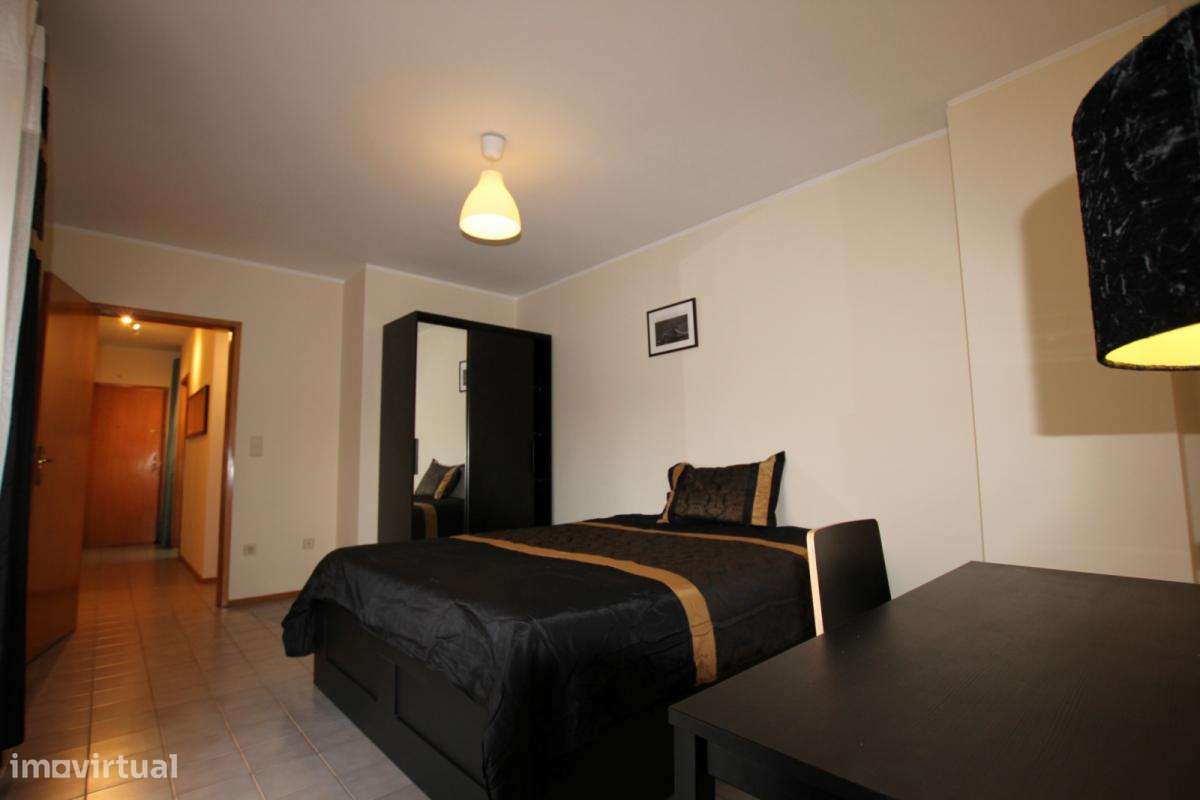 Quarto - localizado em Campanhã Porto - Grande imagem: 3/7