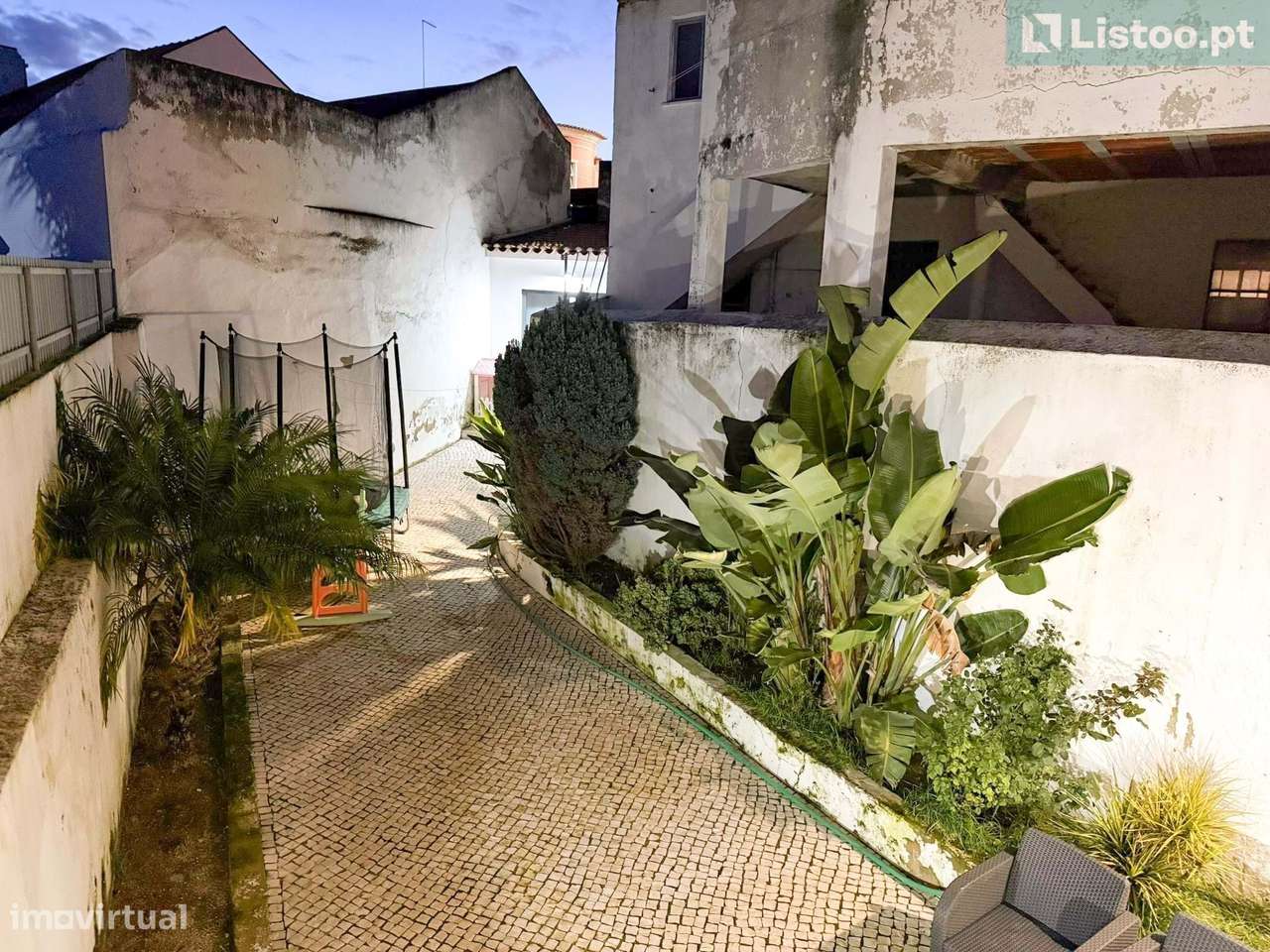 Moradia T3 com terraço, no centro Cartaxo-15