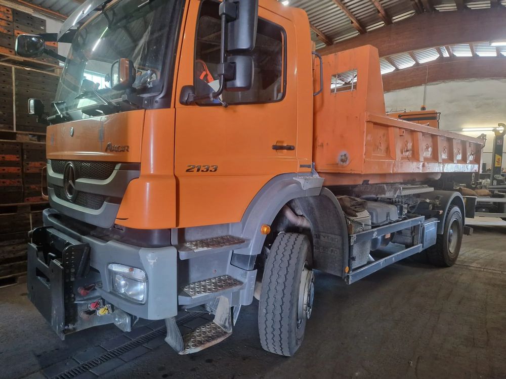 Mercedes-Benz Axor 2012