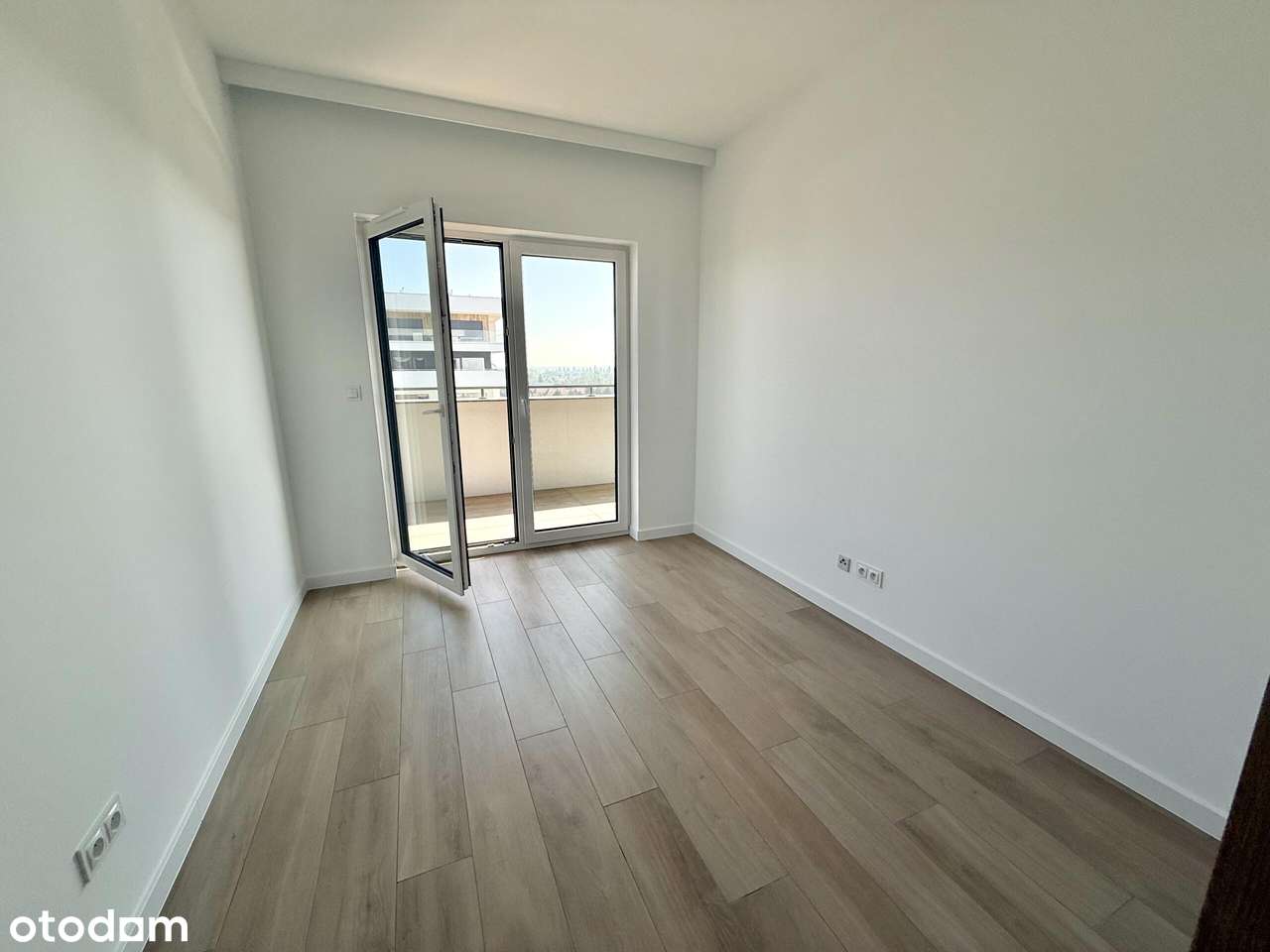 Duże, wykończone mieszkanie na sprzedaż-10