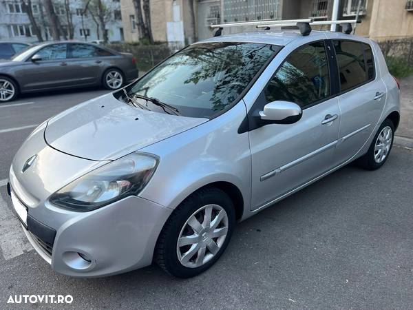 Renault Clio - 19