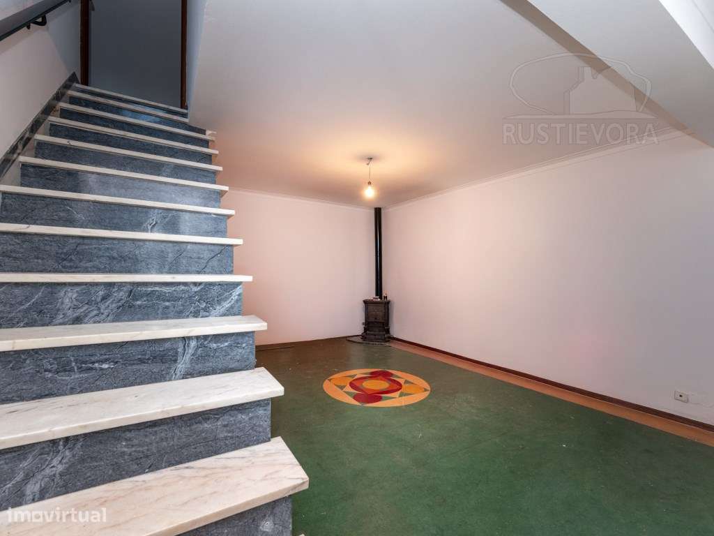 Moradia Unifamiliar T4 com quintal e terraço | Évora-26