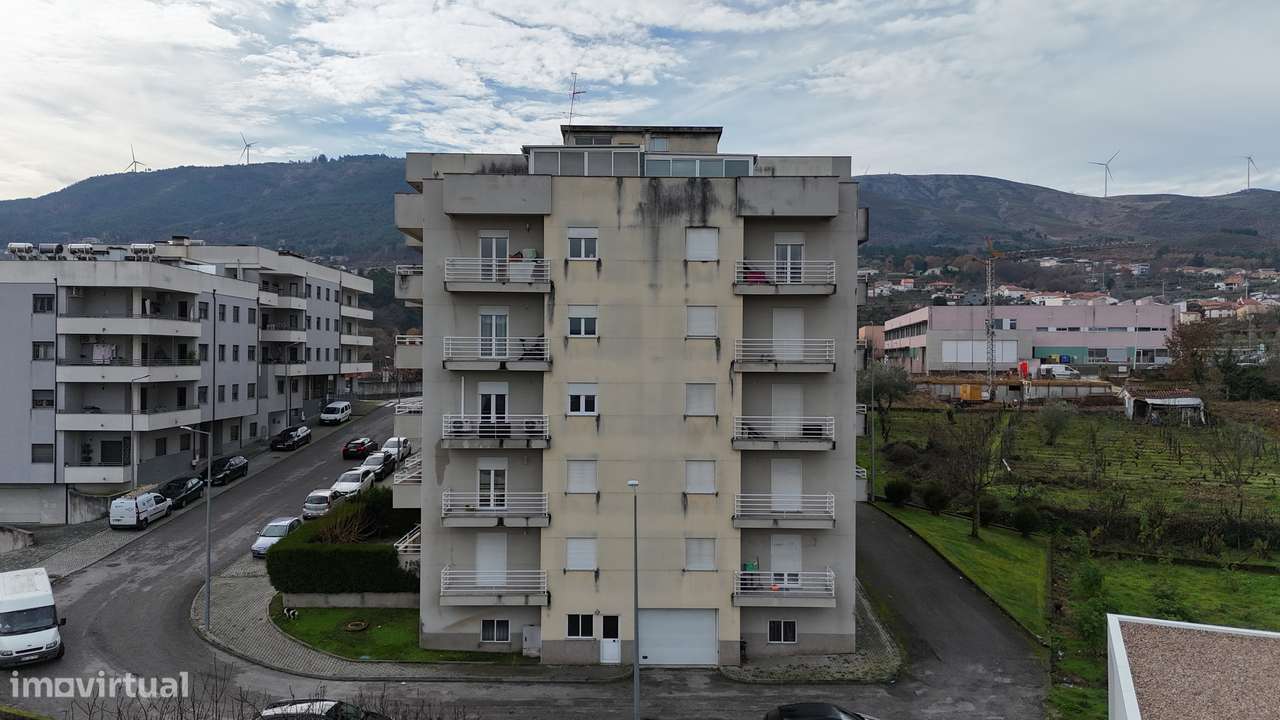 Apartamento T3 - Av. Restauradores do Concelho - Tarouca-1