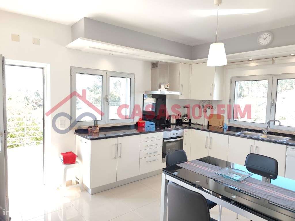 Oportunidade Moradia Individual T4 Azoia - Leiria-13