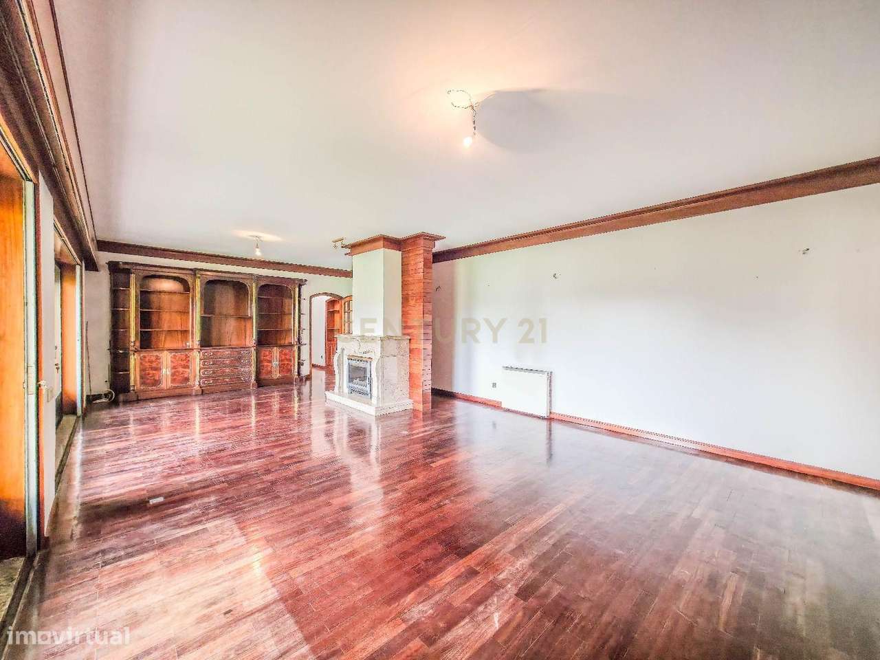 Moradia em Arcozelo — Elegância, Espaço e Proximidade ao Mar-7