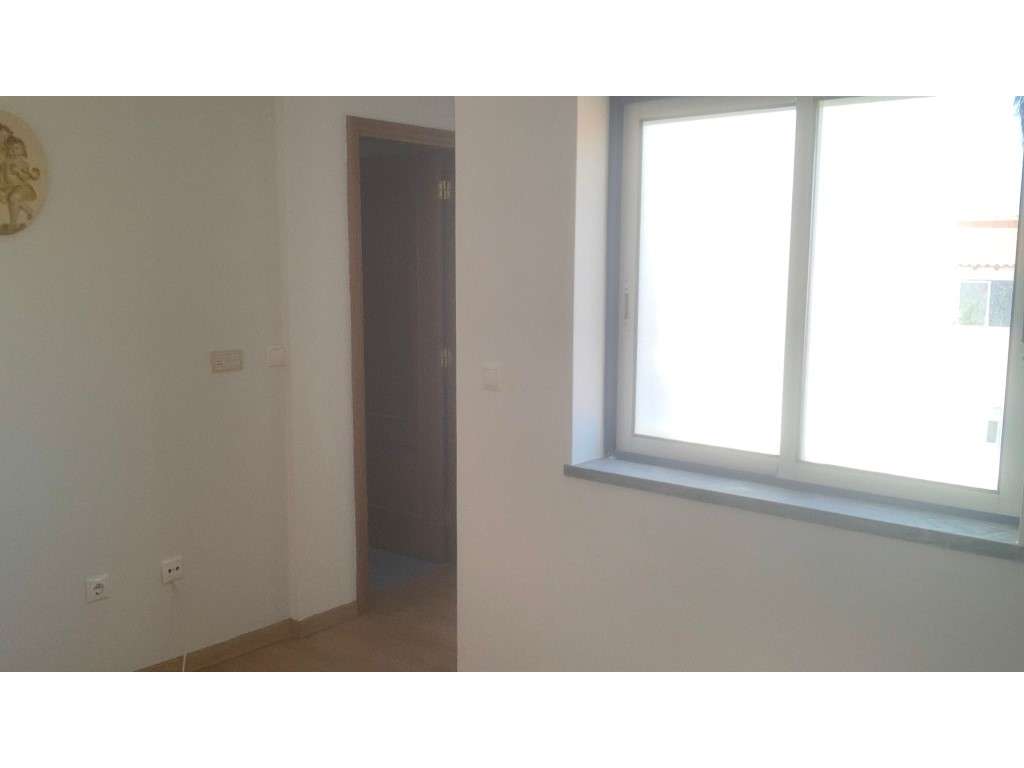 T3 Duplex com Garagem box, Terraços, Suite - Seminovo-28