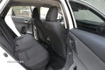 Toyota Auris 1.8 L VVT-i HSD Luna - 17