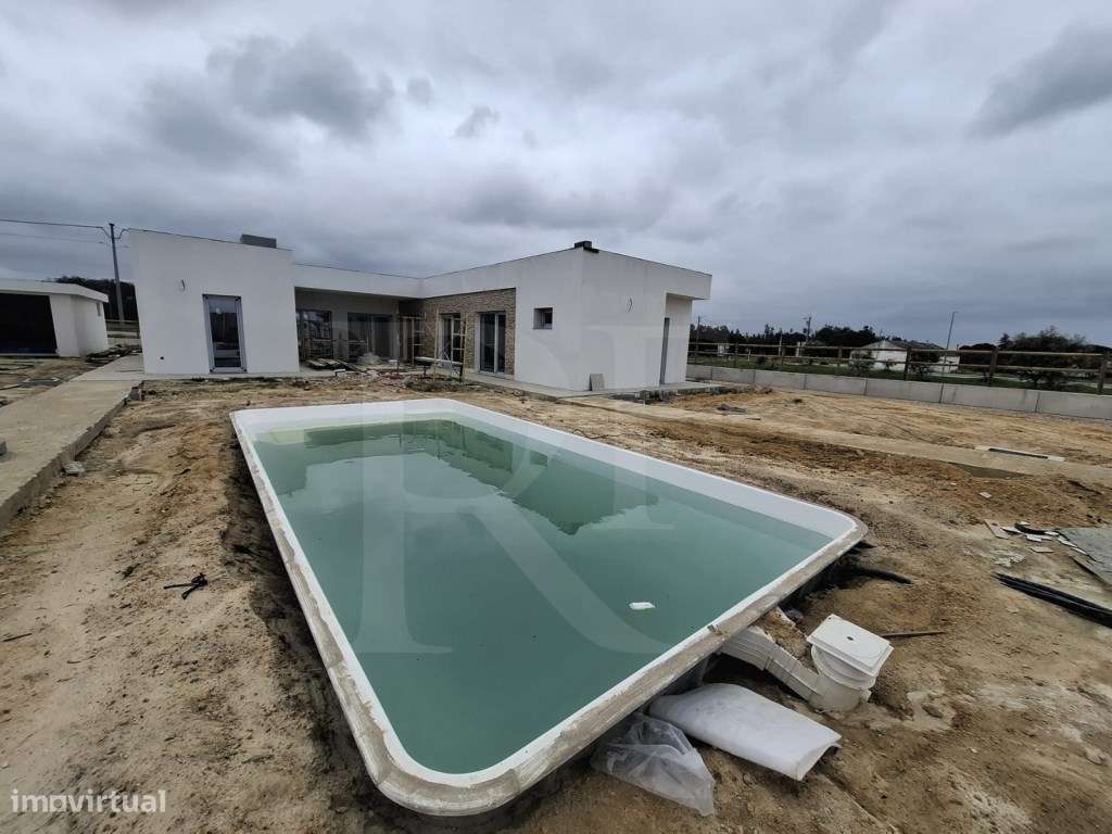 Moradia térrea T3 com piscina e garagem nos Foros do Mocho, Montargil - Grande imagem: 3/29