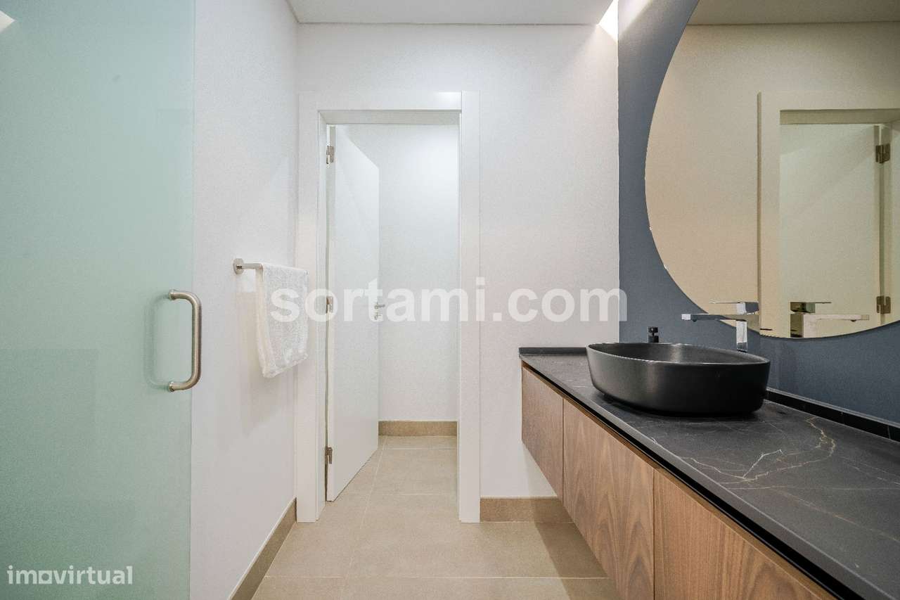 Moradia em Banda T2+1 Venda em Quarteira,Loulé-36