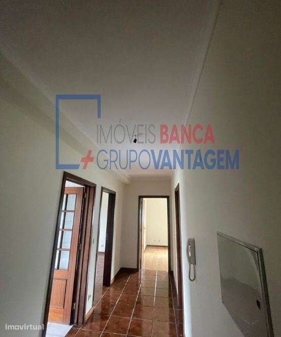 APARTAMENTO T1  - PAÇO SOUSA - Grande imagem: 5/19
