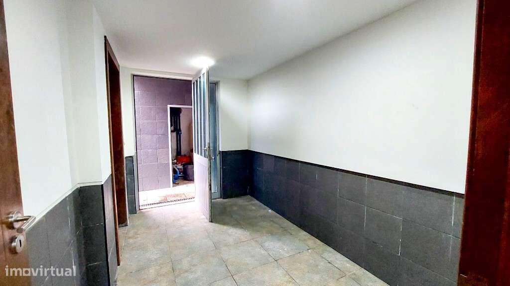 Moradia V4+1 em Banda com Piscina - Dume, Braga-37