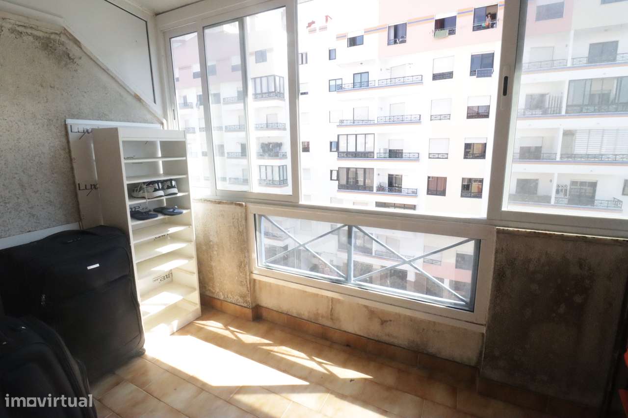 Apartamento Duplex T4+1 de ampla área, em Mem Martins-14