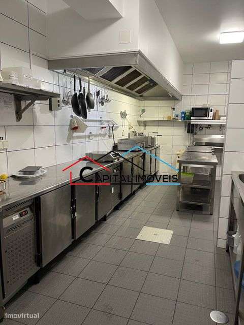 Hamburgueria em pleno funcionamento e excelente localização !-12