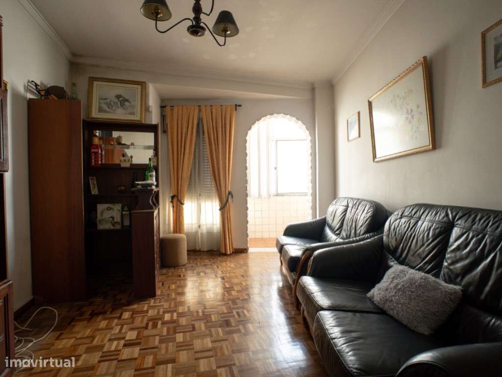 Apartamento T2 1º andar - Rua Jaime Cortesão, Baixa da Banheira-6