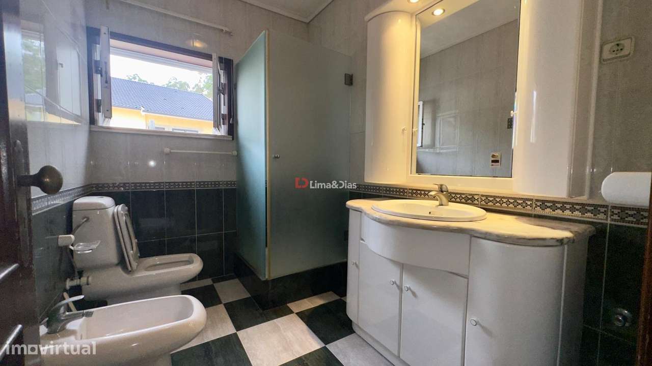 Moradia Isolada T4 Venda em Santa Maria da Feira, Travanca, Sanfins e-20