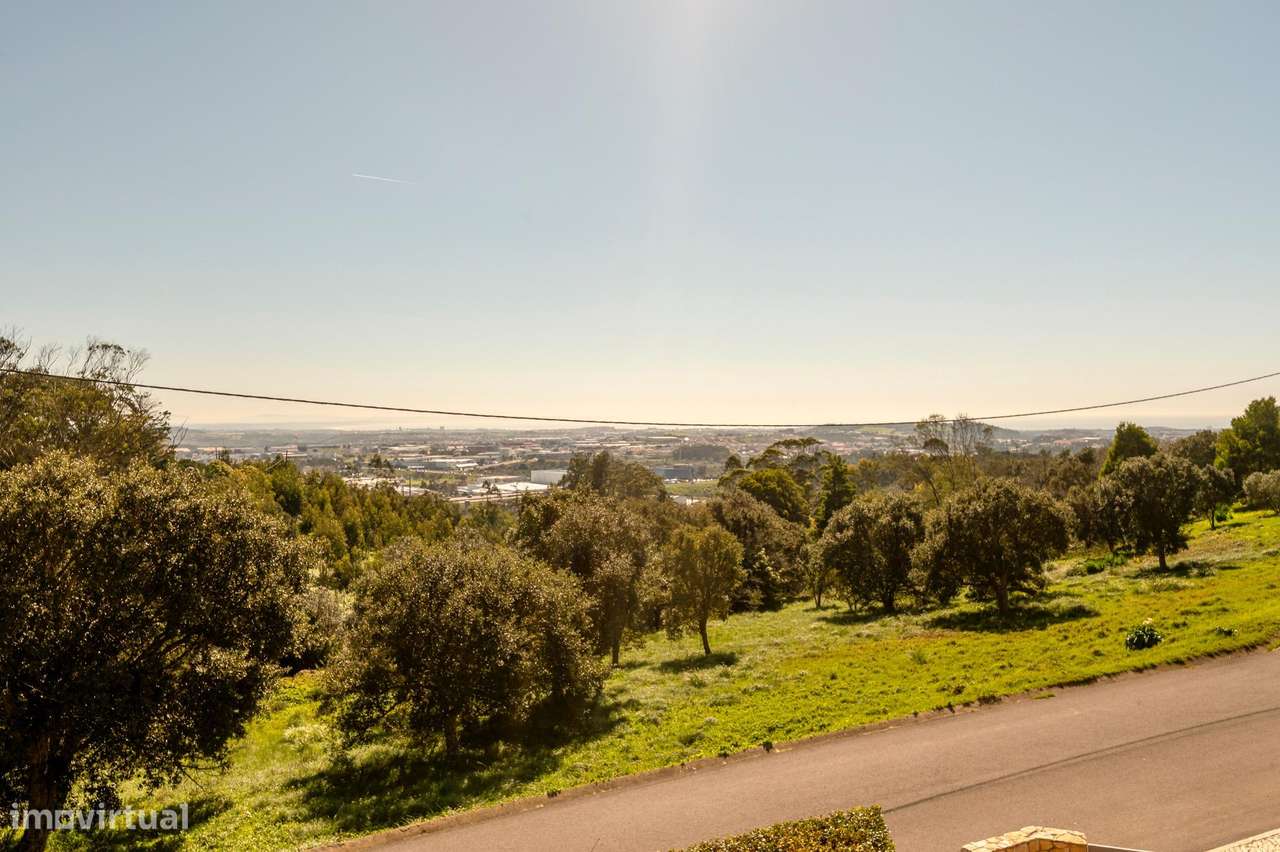 Moradia T3 com Jardim e Garagem | Construída em 2011 | São Pedro...-33