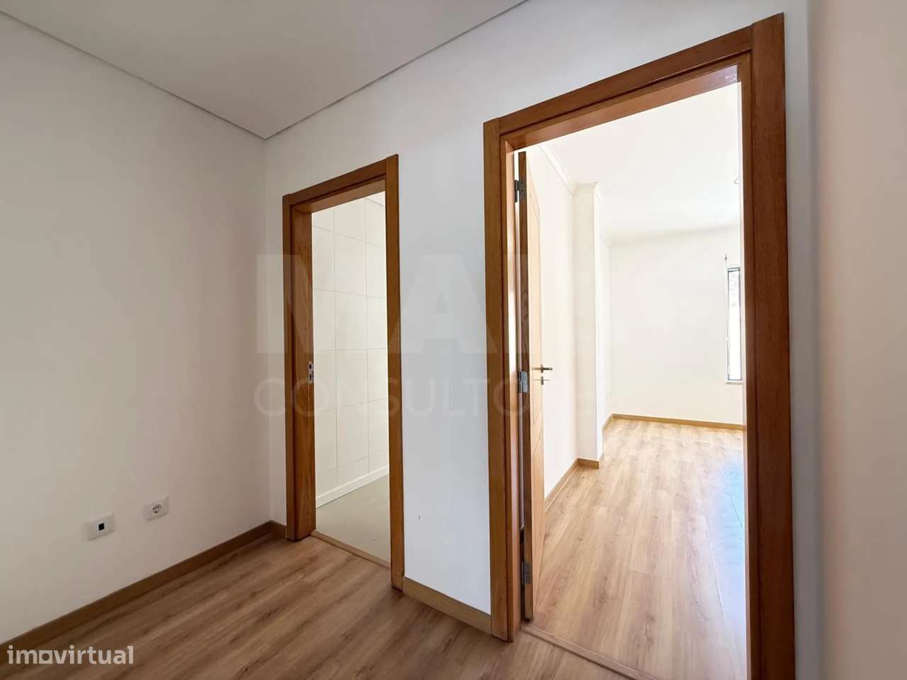Apartamento T2 Semi-Novo | Terraço | Garagem | Bombarral-14