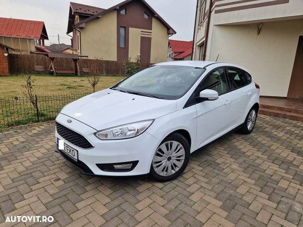 Ford Focus 1.0 EcoBoost Trend Edition - 16