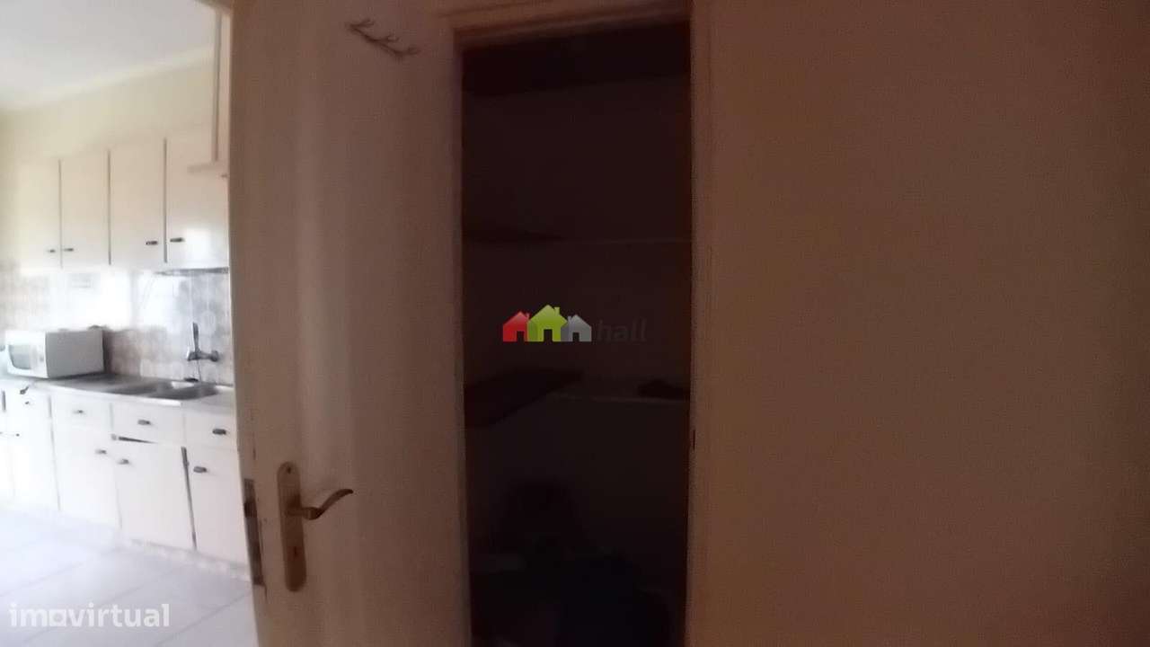 Apartamento T3 no Bairro Afonso Costa - Setúbal-12