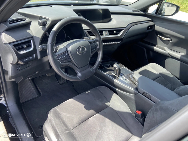 Lexus UX 300e Premium - 16