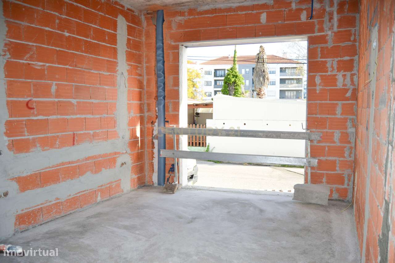Apartamento T3 de Arquitetura Moderna – Rés-do-chão na Lourinhã - Grande imagem: 5/17