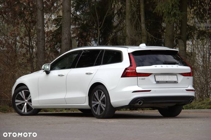 Volvo V60 D4 Geartronic Momentum - 21