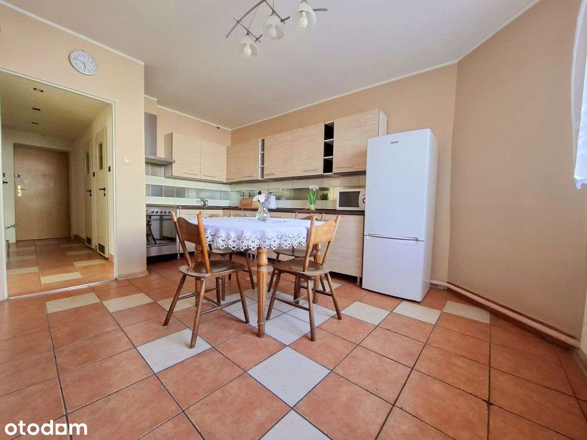 Przestronne mieszkanie z ogrodem i garażem - Pełny obrazek: 3/10