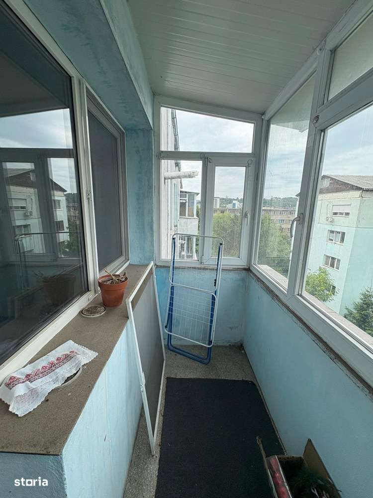 2 cam sd 52 mp suprafata totala zona decebal cantemir 72.000 euro neg-5