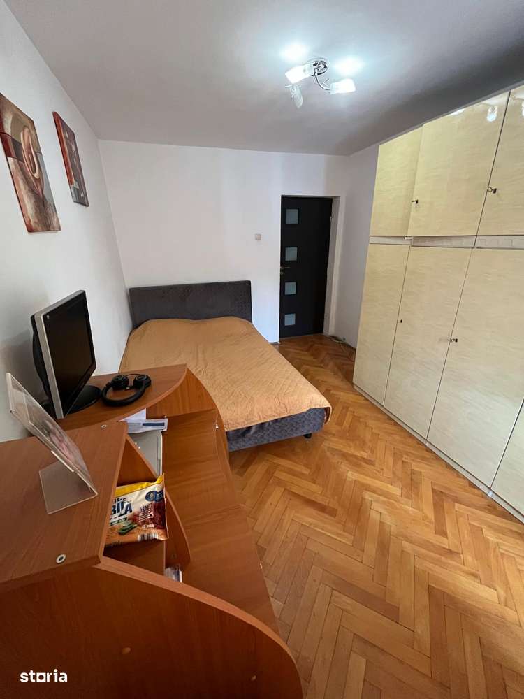 Vand apartament 3 camere,confort 1, decomandat, Str.Siretului-17