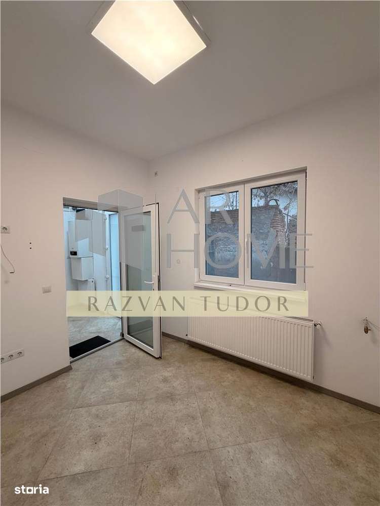 Spatiu comercial cu parcare proprie , Ploiesti, ultracentral - Imagine principală: 4/9